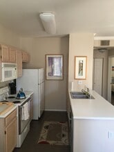 7009 E Acoma Dr in Scottsdale, AZ - Foto de edificio - Building Photo