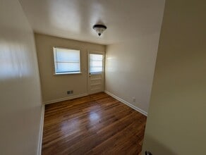 2311 Plantation Dr in Louisville, KY - Building Photo - Building Photo