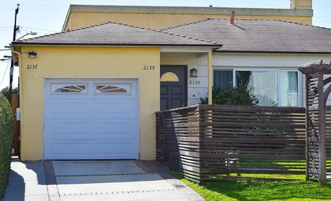 property at 2137 Thomas Ave