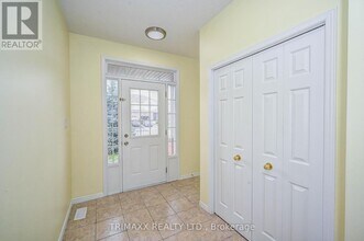 419 Tealby Crescent in Waterloo, ON - Building Photo - Building Photo