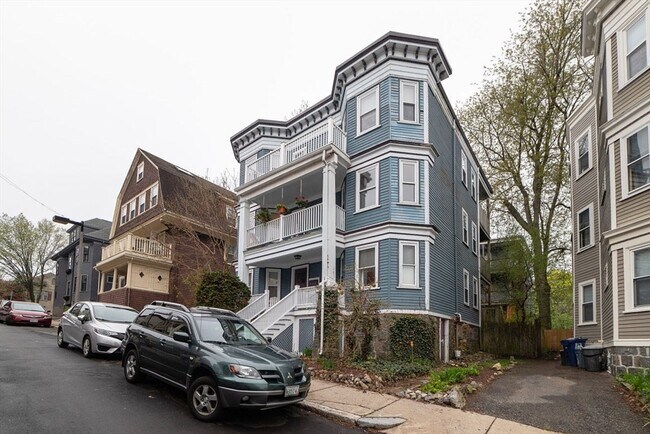 12 Parkton Rd in Boston, MA - Foto de edificio - Building Photo