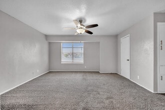 Creek Bend in Amarillo, TX - Foto de edificio - Building Photo