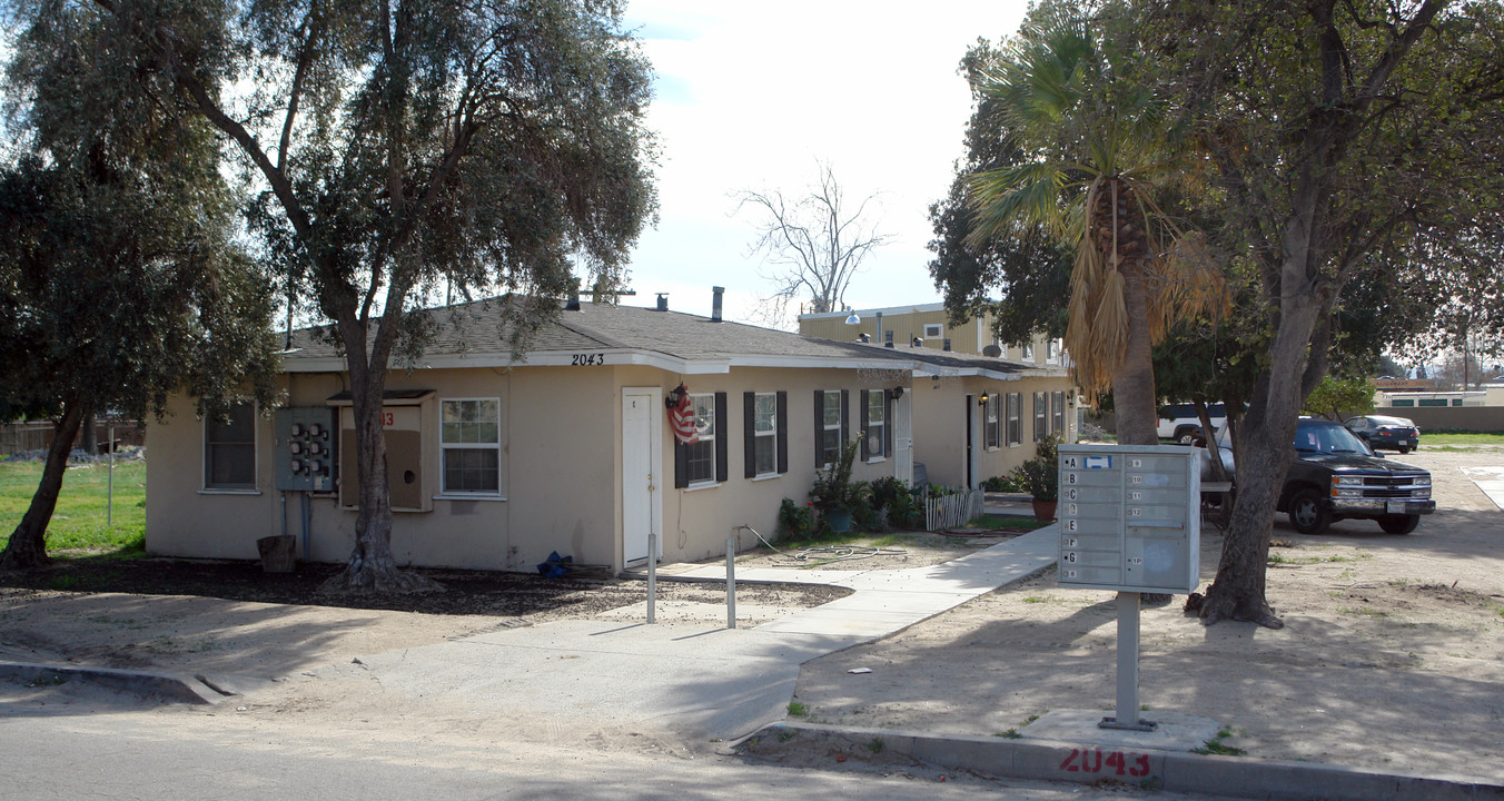 2043 Adams St in San Bernardino, CA - Building Photo