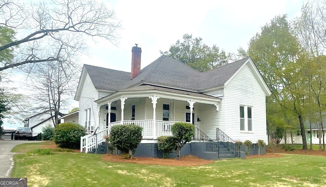 430 College St in Carrollton, GA - Building Photo