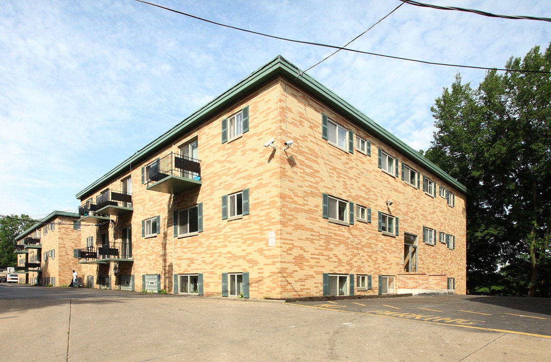 Windsor Euclid Properties in Euclid, OH - Building Photo
