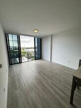 111 NW 27th St, Unit A1 in Miami, FL - Building Photo - Building Photo