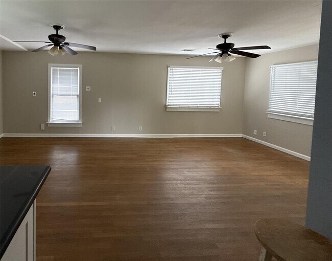 1041 Rosemont St in Austin, TX - Building Photo - Building Photo