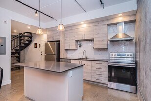 730 Rose-De-Lima Rue in Montréal, QC - Building Photo