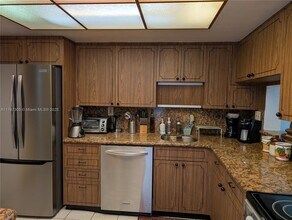1501 NE Miami Gardens Dr, Unit 351 in Miami, FL - Building Photo - Building Photo