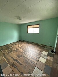 703 Y Ave photo'