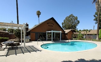 Waterstone Garden in Tustin, CA - Building Photo