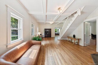 157 NY-100 in Katonah, NY - Building Photo - Building Photo