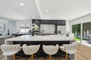 14942 Dahlquist Rd in Irvine, CA - Building Photo