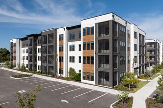 The Riley in Ft. Myers, FL - Foto de edificio - Building Photo