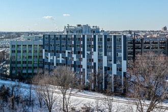 130-132 Monitor St in Jersey City, NJ - Foto de edificio - Building Photo