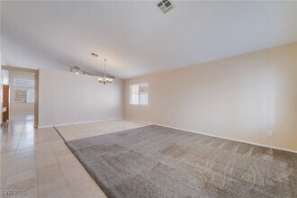 682 Scenic Tierra Ln in Henderson, NV - Foto de edificio - Building Photo