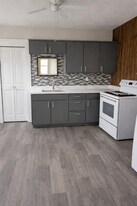 152 Main St, Unit Unit 3 in Madison, ME - Building Photo