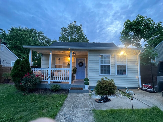 property at 904 Minna Ave