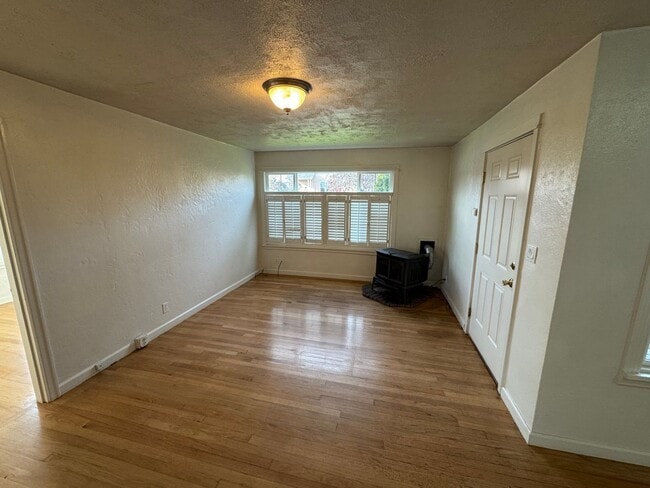 1645 SW 53rd St in Corvallis, OR - Building Photo - Building Photo