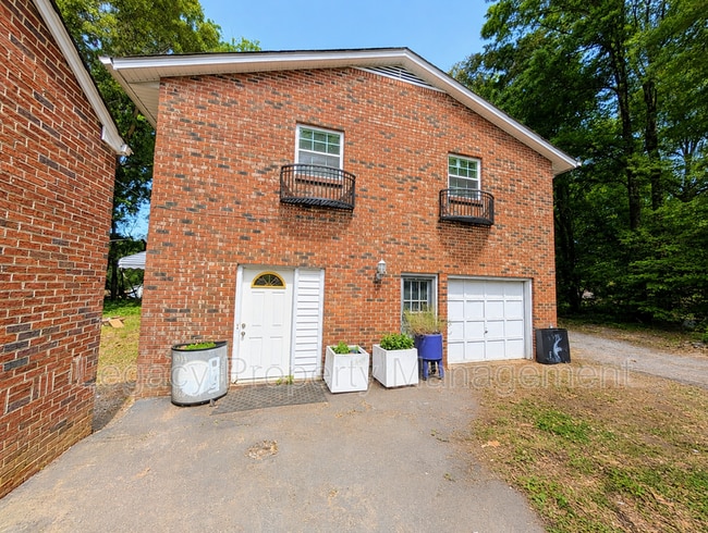 property at 4421 Kernersville Rd