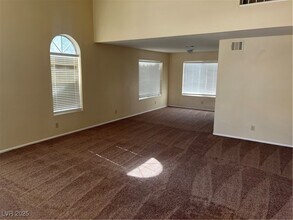 19 Fantasia Ln in Henderson, NV - Building Photo - Building Photo