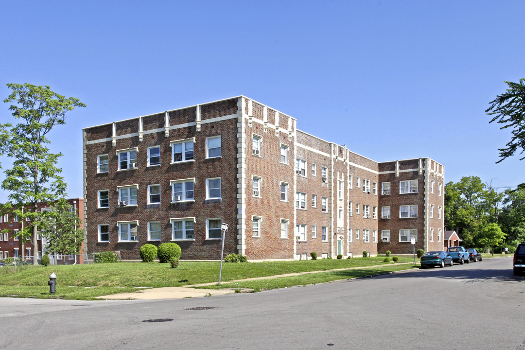 Clara Heights Apartments in St. Louis, MO - Building Photo