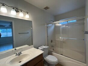 2018 N 84th Ln in Phoenix, AZ - Building Photo - Building Photo