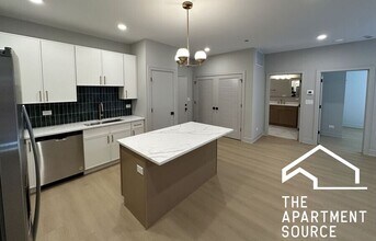 4102 N Sheridan Rd in Chicago, IL - Building Photo - Building Photo