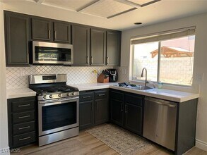 1424 Grey Hunter Dr in North Las Vegas, NV - Building Photo - Building Photo