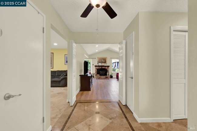 139 Pepperwood St in Hercules, CA - Building Photo - Building Photo