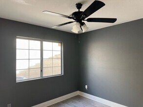 7608 Sea Wind Dr in Las Vegas, NV - Building Photo - Building Photo