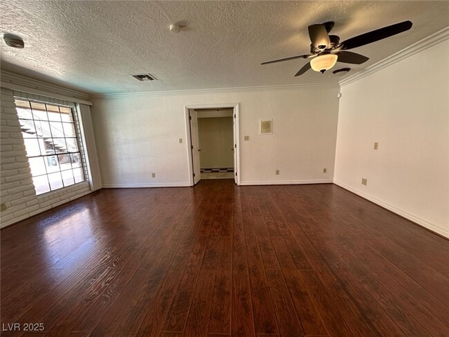 property at 2840 Augusta Dr