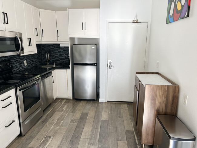 2650 Broadway in San Diego, CA - Building Photo - Building Photo