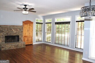 356 Regal Pines Ct in Suwanee, GA - Building Photo - Building Photo
