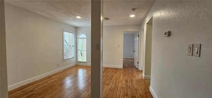 8821 Coral Palms Ct in Kissimmee, FL - Building Photo - Building Photo