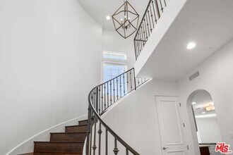 5135 Avenida Oriente in Los Angeles, CA - Building Photo - Building Photo