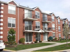 16661 Liberty Cir in Orland Park, IL - Building Photo