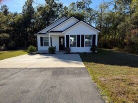 54 Dustin Ln in Crawfordville, FL - Building Photo