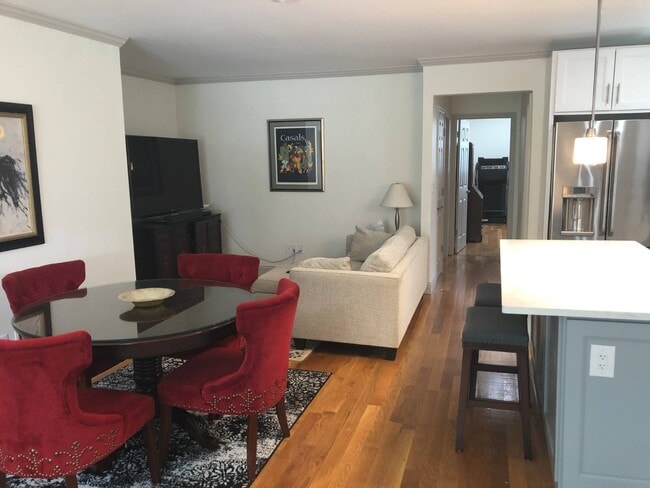 5160 Post Rd in Bronx, NY - Building Photo - Building Photo