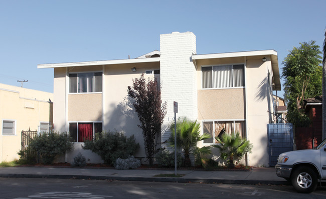 1066 Obispo Ave in Long Beach, CA - Building Photo - Building Photo