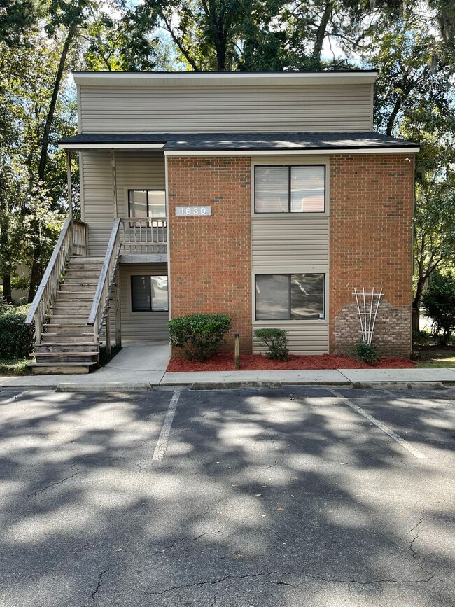 1639 Willow Bend Way in Tallahassee, FL - Building Photo - Building Photo