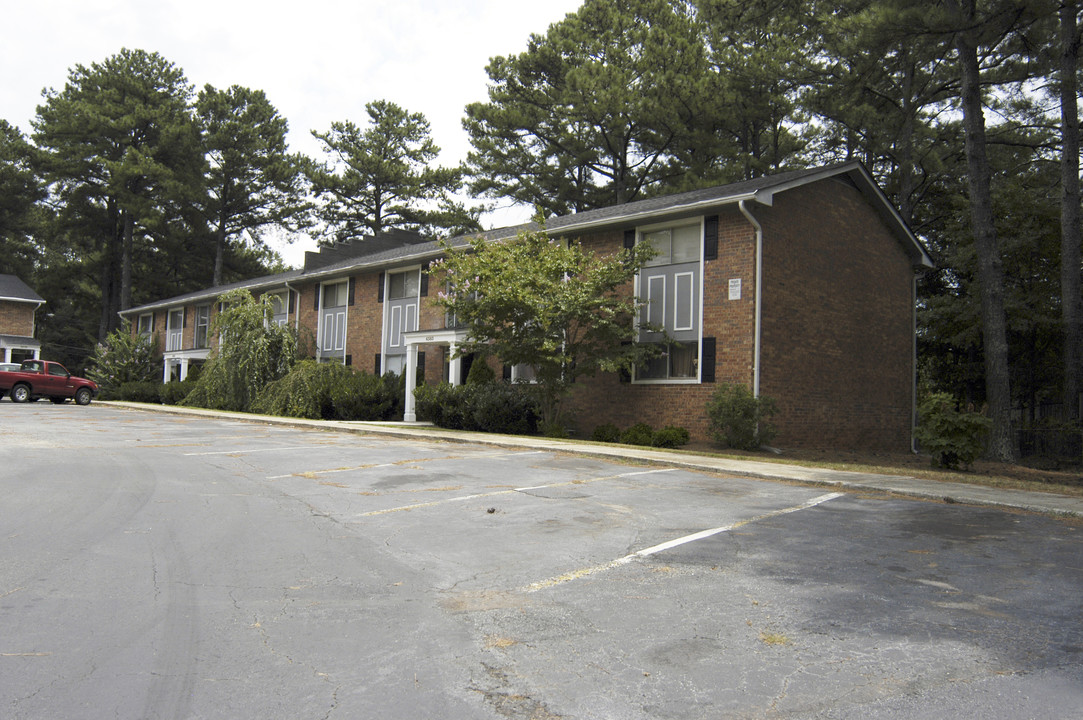 Robin Court Apartments in Tucker, GA - Building Photo