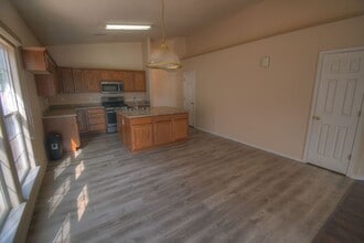 908 Tumulus Dr NW in Albuquerque, NM - Foto de edificio - Building Photo