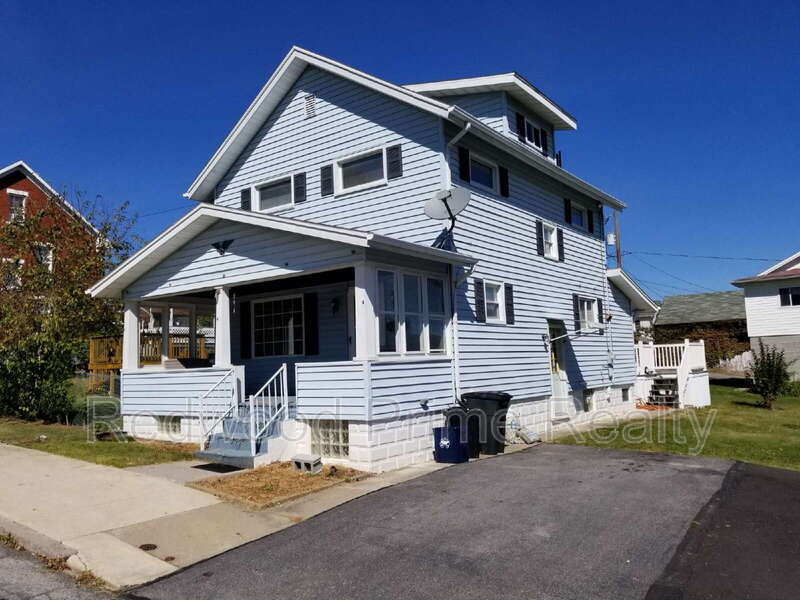 1918 20th St in Altoona, PA - Building Photo