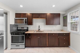 819 5th Ave in Halethorpe, MD - Building Photo - Building Photo