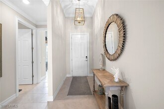 18713 Lake Hammock Dr in Naples, FL - Building Photo - Building Photo