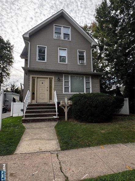 510 Shaler Blvd in Ridgefield, NJ - Building Photo - Building Photo