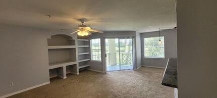 7330 Westpointe Blvd in Orlando, FL - Building Photo - Building Photo