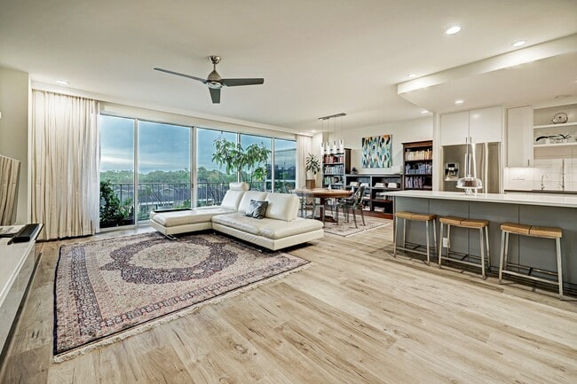 property at 2200 Willowick Rd