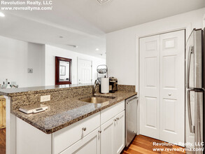 48 Woodward St, Unit 2 in Boston, MA - Building Photo - Building Photo